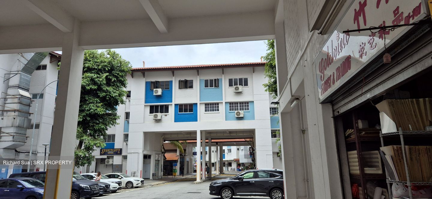 Bishan Street 11 (D20), Shop House #517105221